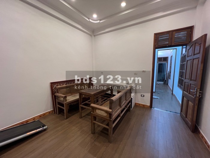 Bán nhà mặt phố Bắc Cầu lô góc 2 mặt thoáng, chỗ đỗ ô tô ngay gần. DT 72m2, MT 4m8, 7.2 tỷ