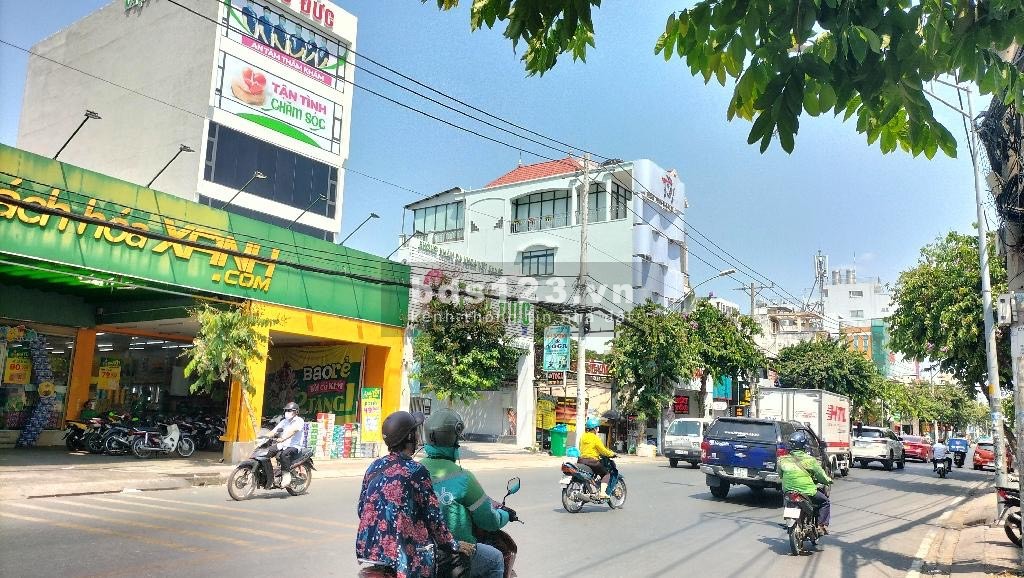 Bán nhà đường Đặng Văn Bi, Trường Thọ, Thủ Đức, 55m2 (4.3m x 12.7m). Giá 4.4 tỷ.