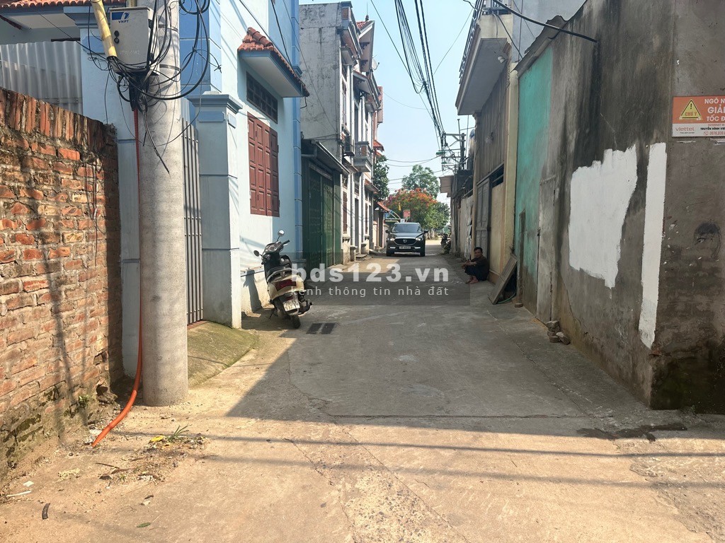 Bán đất Lô góc Dương quang, Dương xá, ô tô vào Đất, 48m - 1.8 tỷ