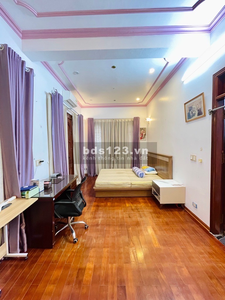 Cần bán nhà phố Tân Mai, Hoàng Mai - Hà Nội. Kinh doanh tốt, ô tô đỗ cửa