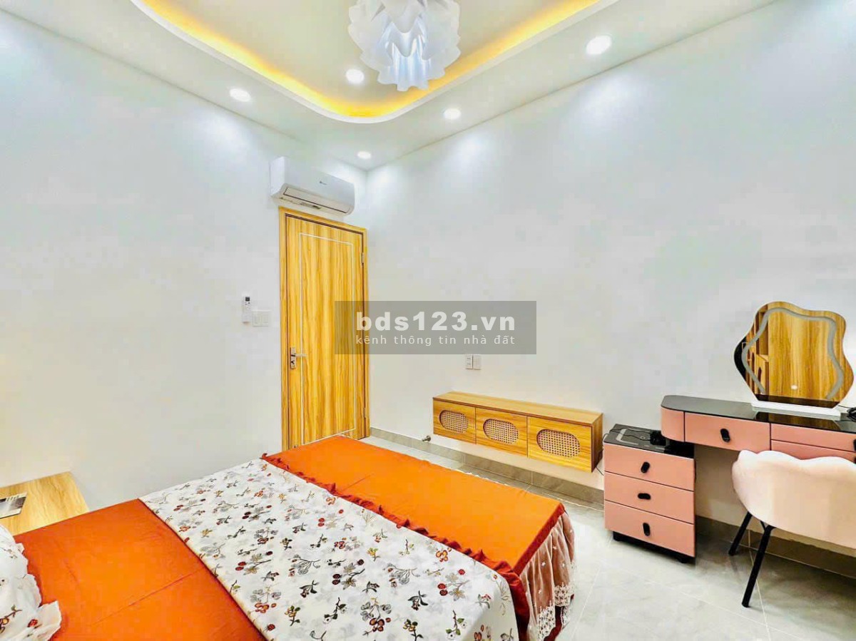 Nhà 51m2 hẻm Dương Bá Trạc P1 Q8 bán gấp chỉ 2ty150 gần ngay Trường TH Rạch Ông, qua Q7 chỉ vài phút