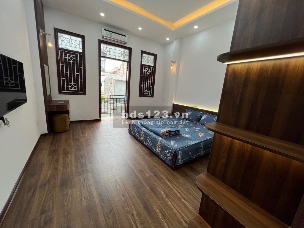 Bán nhà Thạch Bàn, dân trí cao, an ninh đỉnh, 50m ra phố, gần Aeon Mall, 44m, 4,1 tỷ