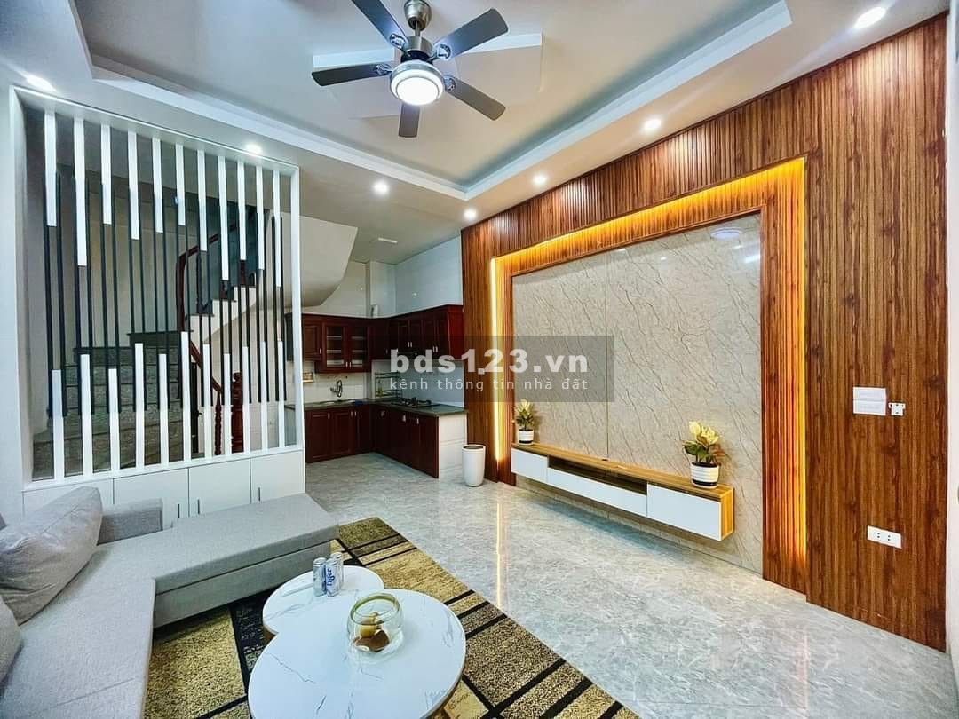 Cần bán căn nhà mặt phố Phú Đô, Nam Từ Liêm, 35M - 5 tầng, giá chỉ 5 tỷ, ô tô đỗ cách nhà 30M
