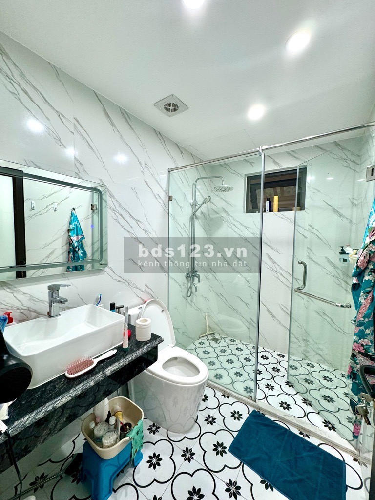 Bán nhà mới Ngõ Ngọc Thuỵ ngay gần trường Việt Pháp, gần Chợ, 39m2, MT 3.9m, chỉ 5.98 tỷ