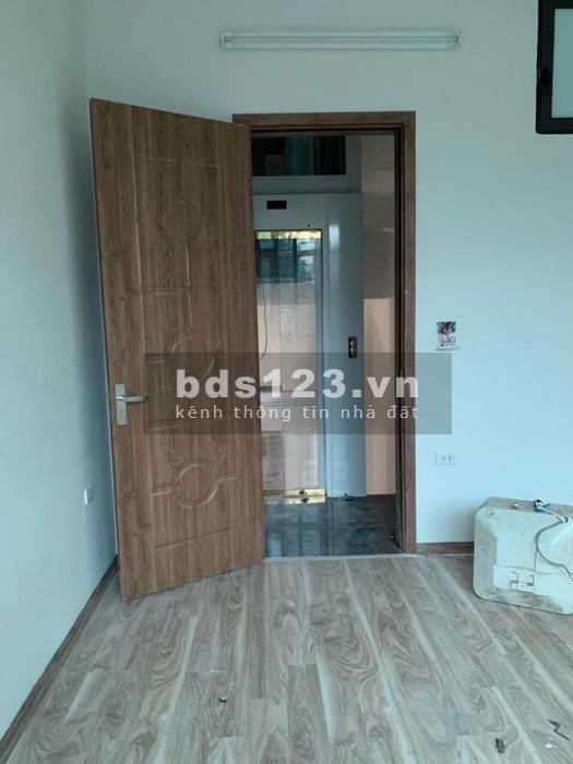 Bán nhà Nguyễn Chí Thanh, Đống Đa 6 tầng thang máy. MT 4,1m. 14,8 tỷ