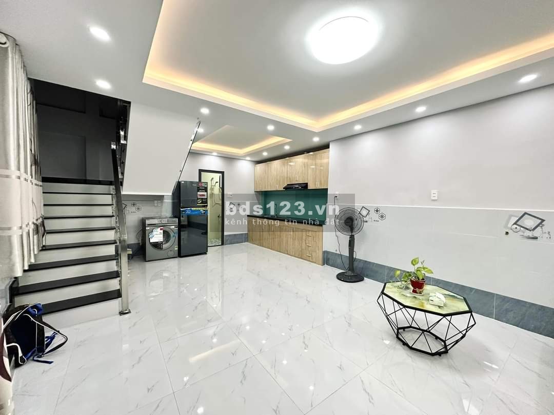 Nhà đẹp full nội thất đường Phan Văn Trị. Ngang 6.6m nở hậu 7.8m. Gía 3.7 tỷ