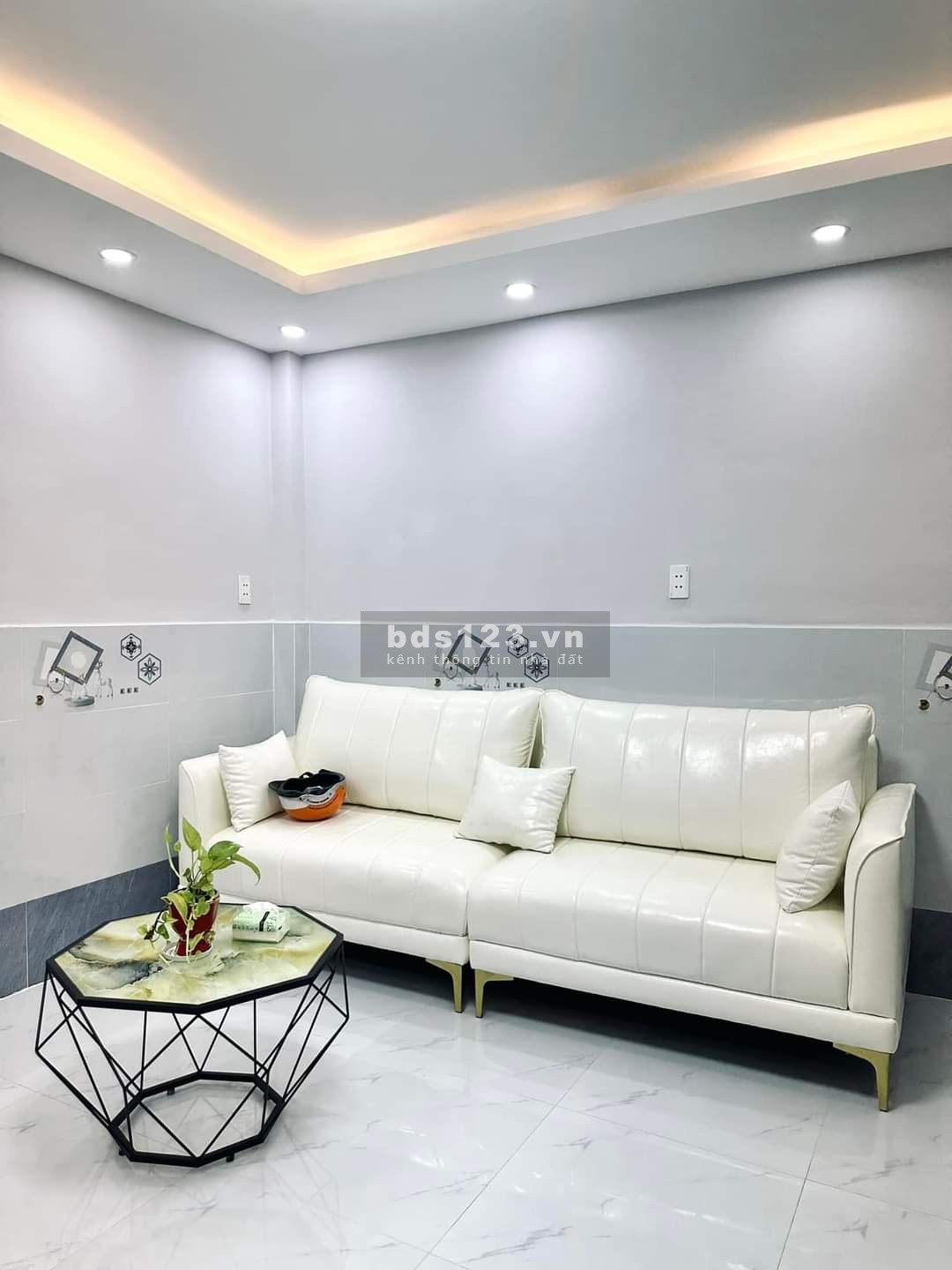 Nhà đẹp full nội thất đường Phan Văn Trị. Ngang 6.6m nở hậu 7.8m. Gía 3.7 tỷ