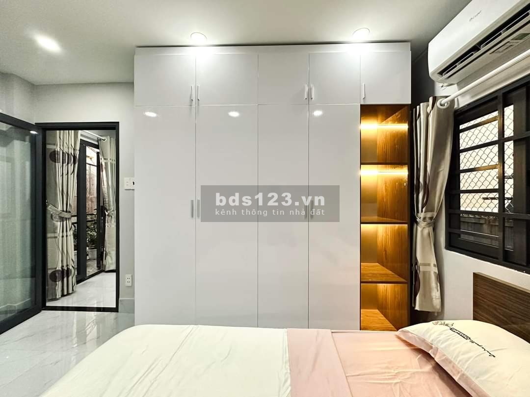 Nhà đẹp full nội thất đường Phan Văn Trị. Ngang 6.6m nở hậu 7.8m. Gía 3.7 tỷ