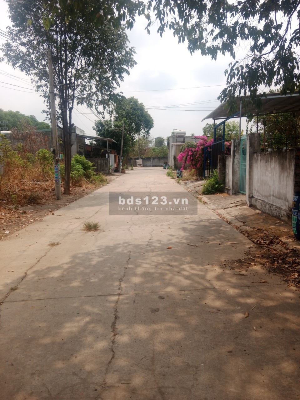 Chính chủ cần bán gấp lô đất 100m2 sát bên khu công nghiệp sầm uất