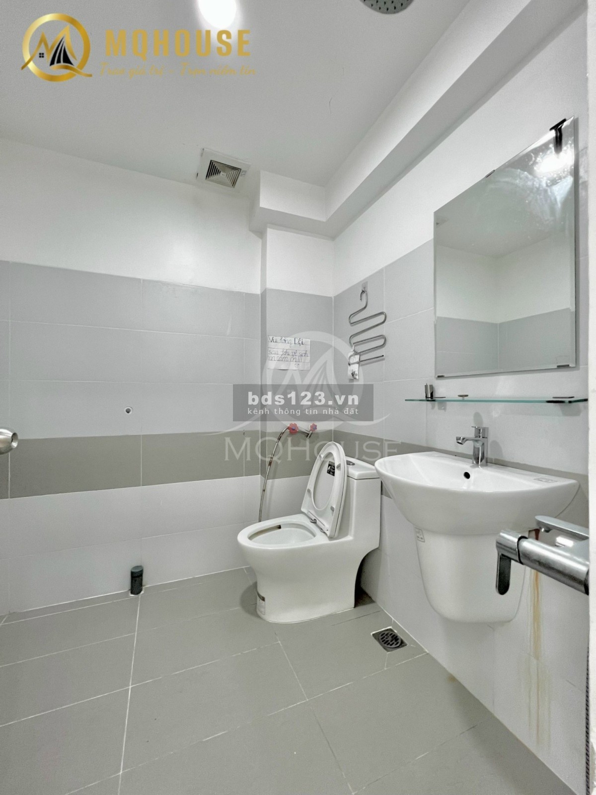 Căn hộ Duplex Cửa Sổ Lớn Đối Diện Gần Ngã tư Bảy Hiền quận Tân Bình