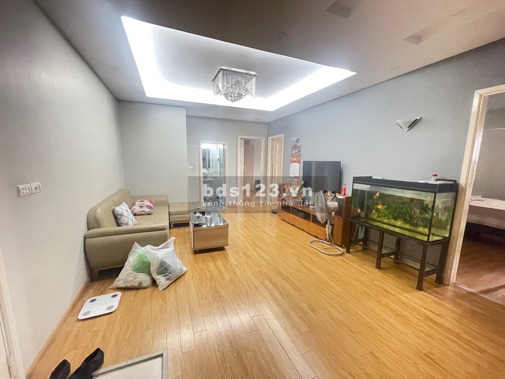 Bán căn hộ chung cư phố Minh Khai, diện tích 82m2, 2PN, 2WC,