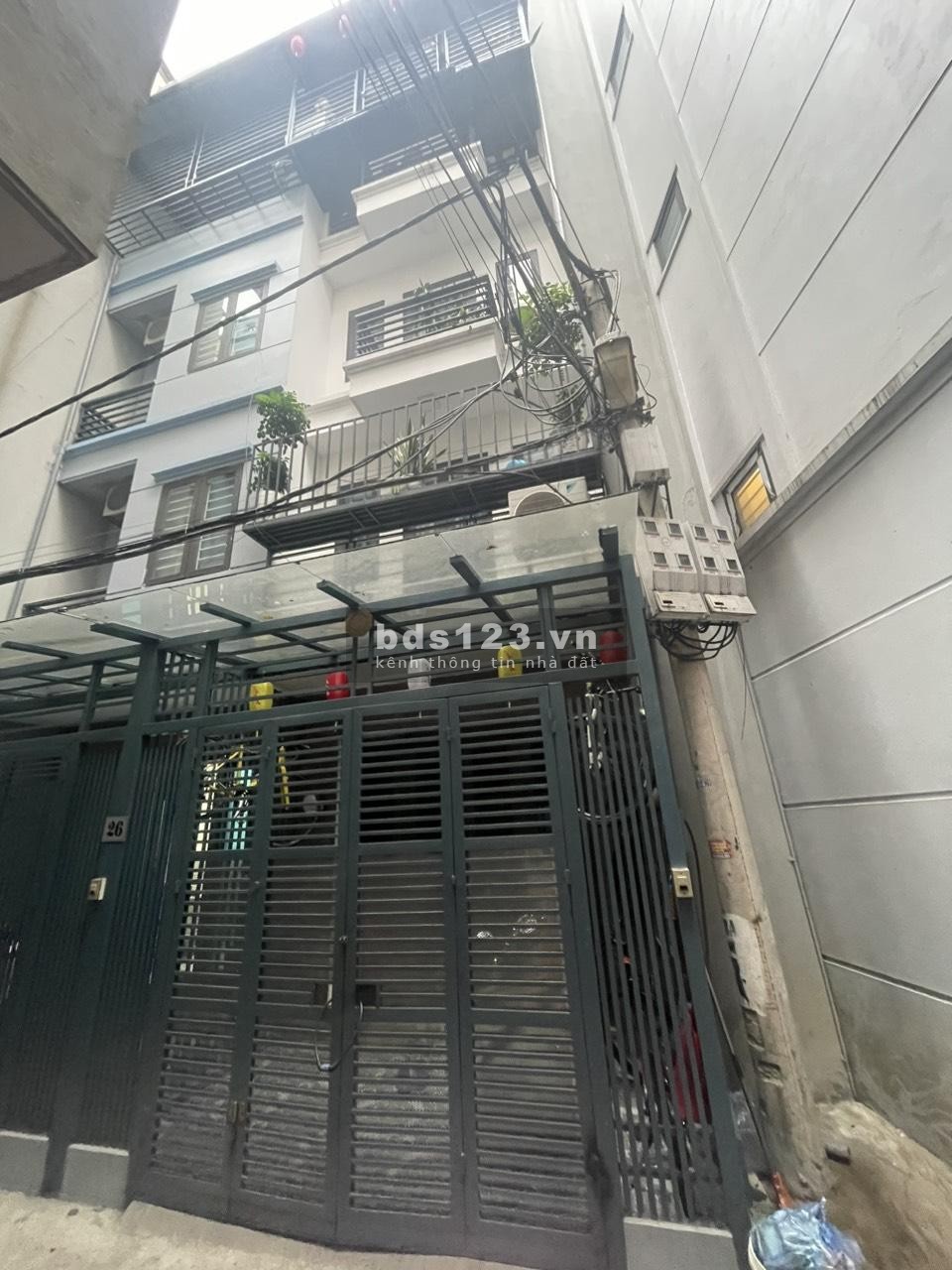 Bán nhà gần chợ Ngọc Thuỵ, Long Biên. gần oto, nhà dân xây. 40m2, 3 tầng, giá: 4.3 tỷ