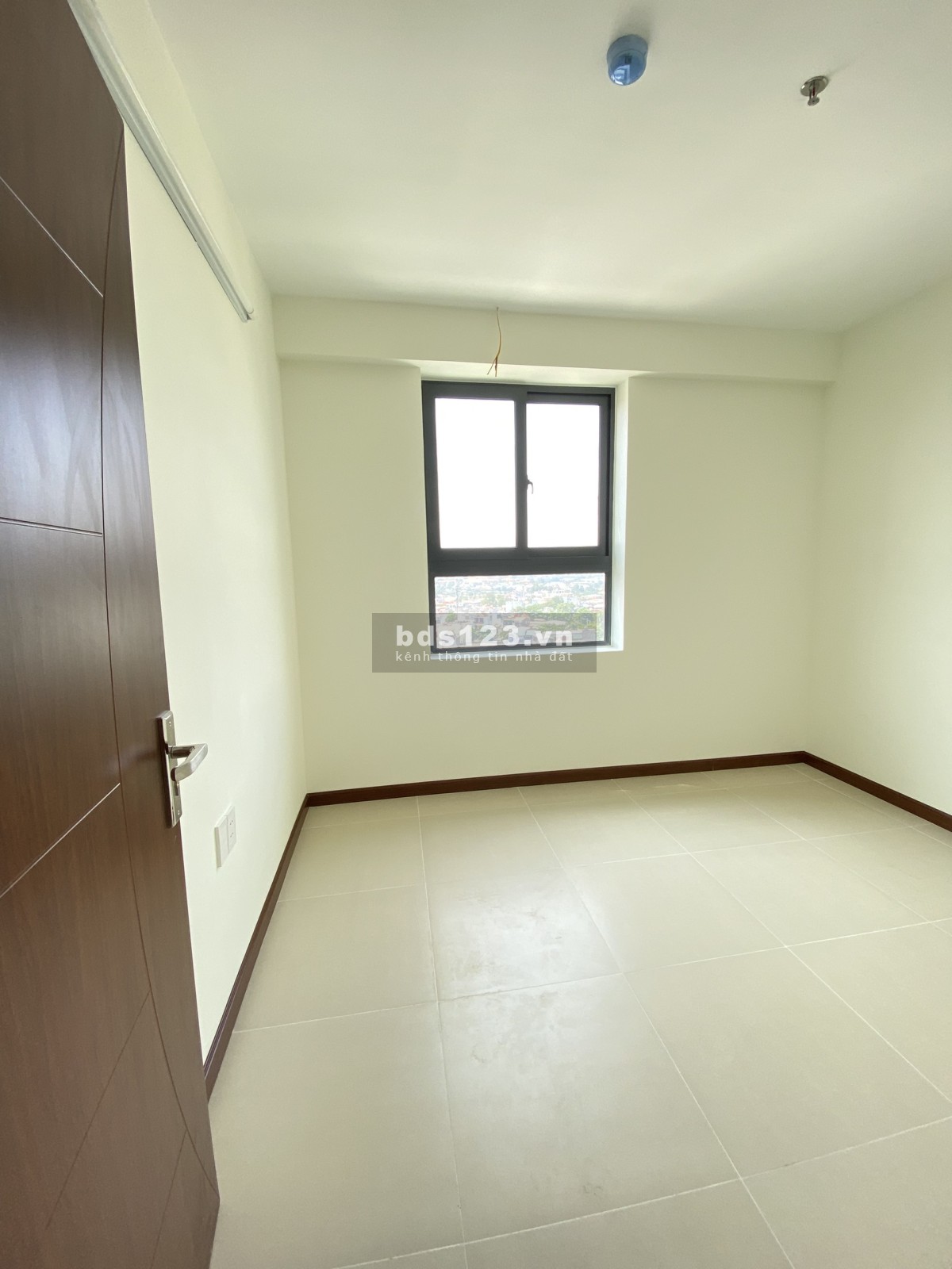 Thuê nhà giá siêu rẻ tại IRIS TOWER chỉ có 3.8tr căn 2PN,TẠI KCN VSIP1 Thuận An Parkview Bình Dương