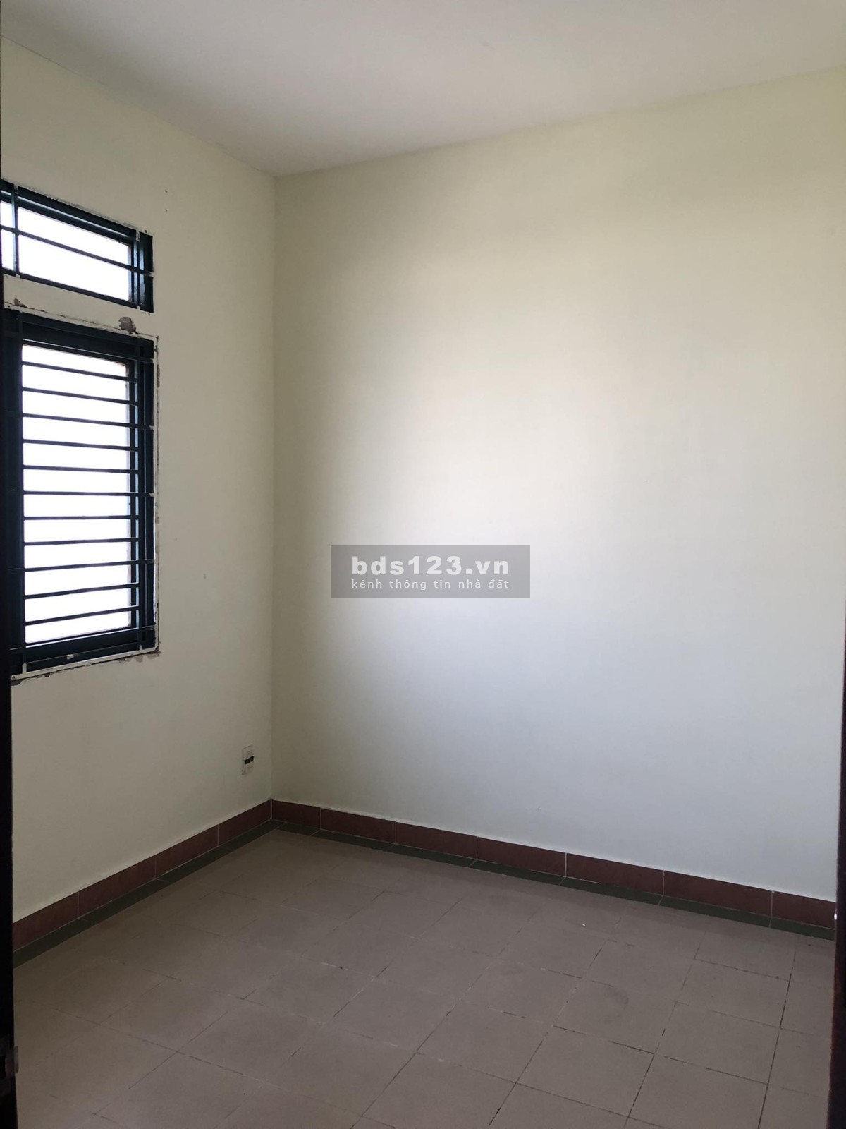 Cho thuê căn hộ 312 Lạc Long Quân, Quận 11, DT : 65 m2, 2PN, Giá 7.5 triệu/tháng