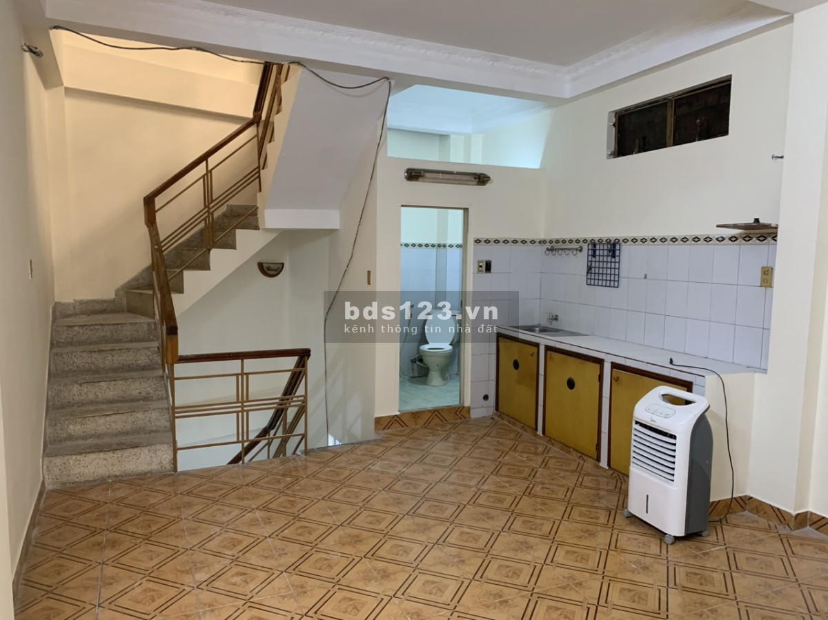 Nhà 3 tầng, hẻm 8M số 253 Hà Tôn Quyền, DT: 4X14m - 3PN 3WC - 14TR/TH