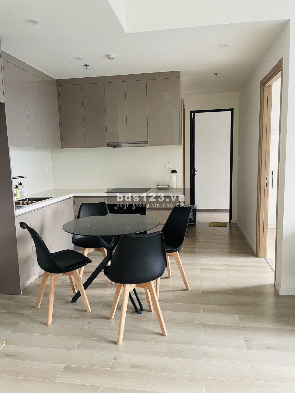 Căn hộ 74m2 Masteri Centrel Point cho thuê giá rẻ