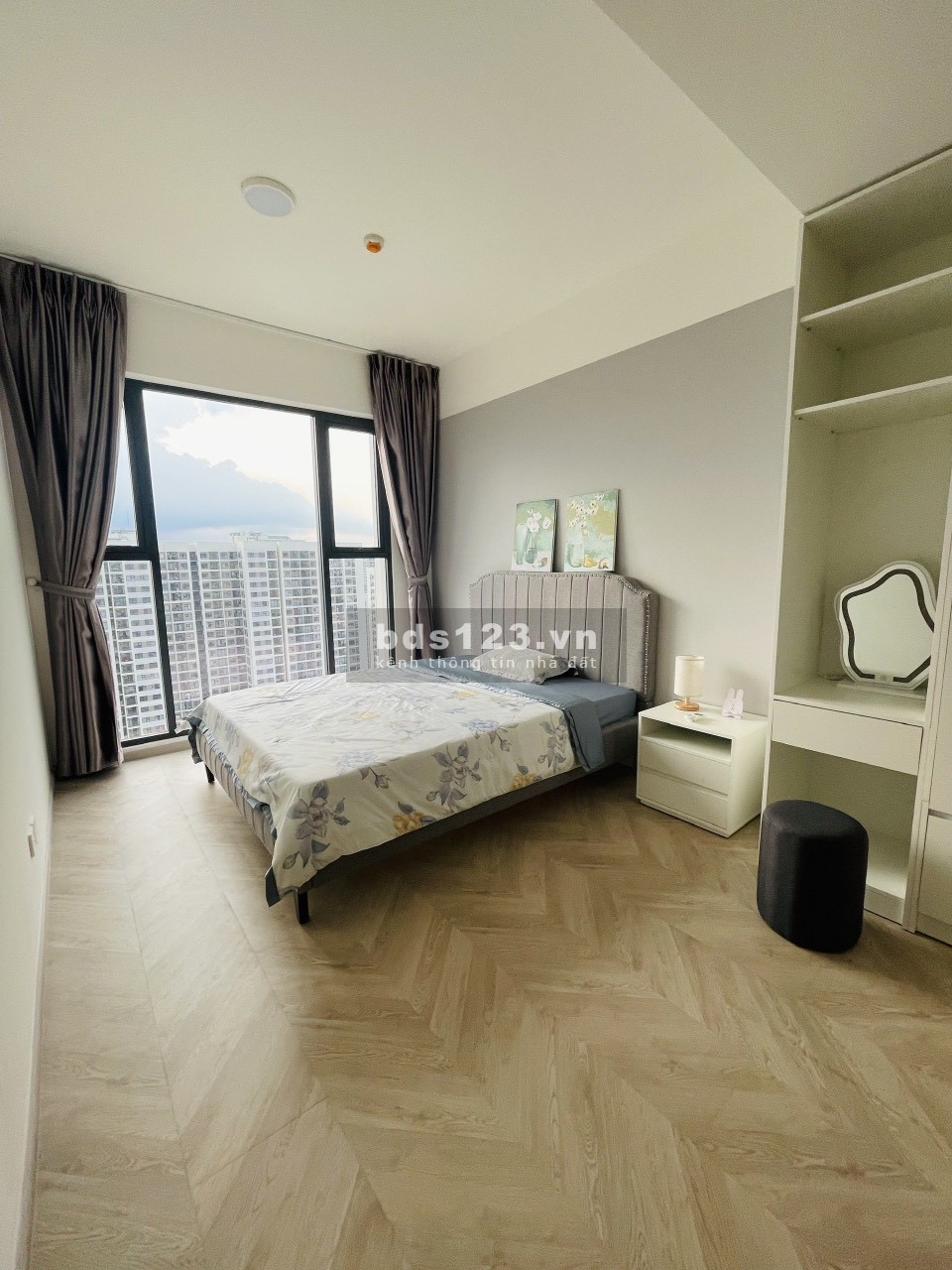 Căn hộ 74m2 Masteri Centrel Point cho thuê giá rẻ