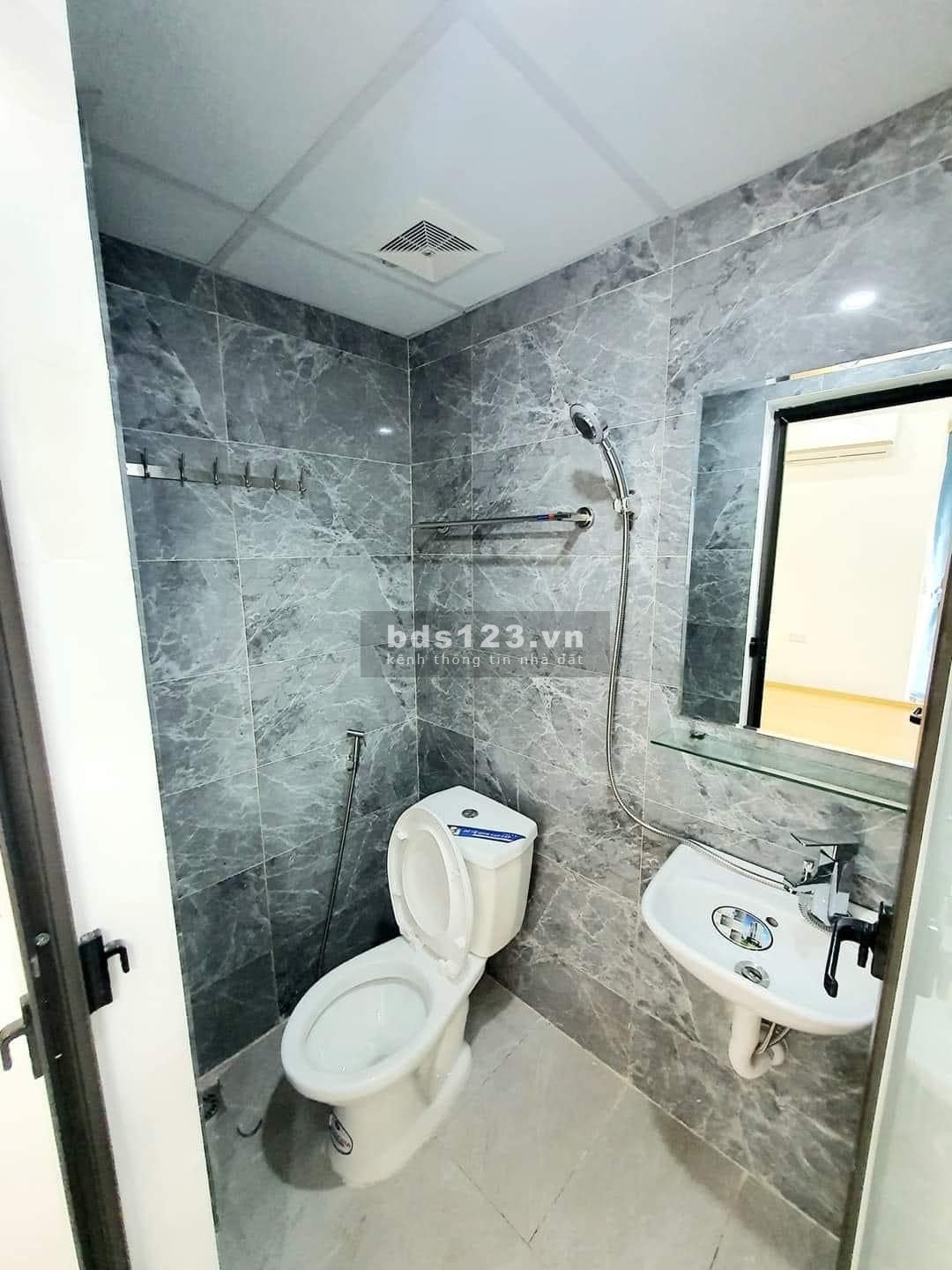 CCMN mới tinh 8 tầng thang máy x 106m2 Thịnh Quang, Đống Đa