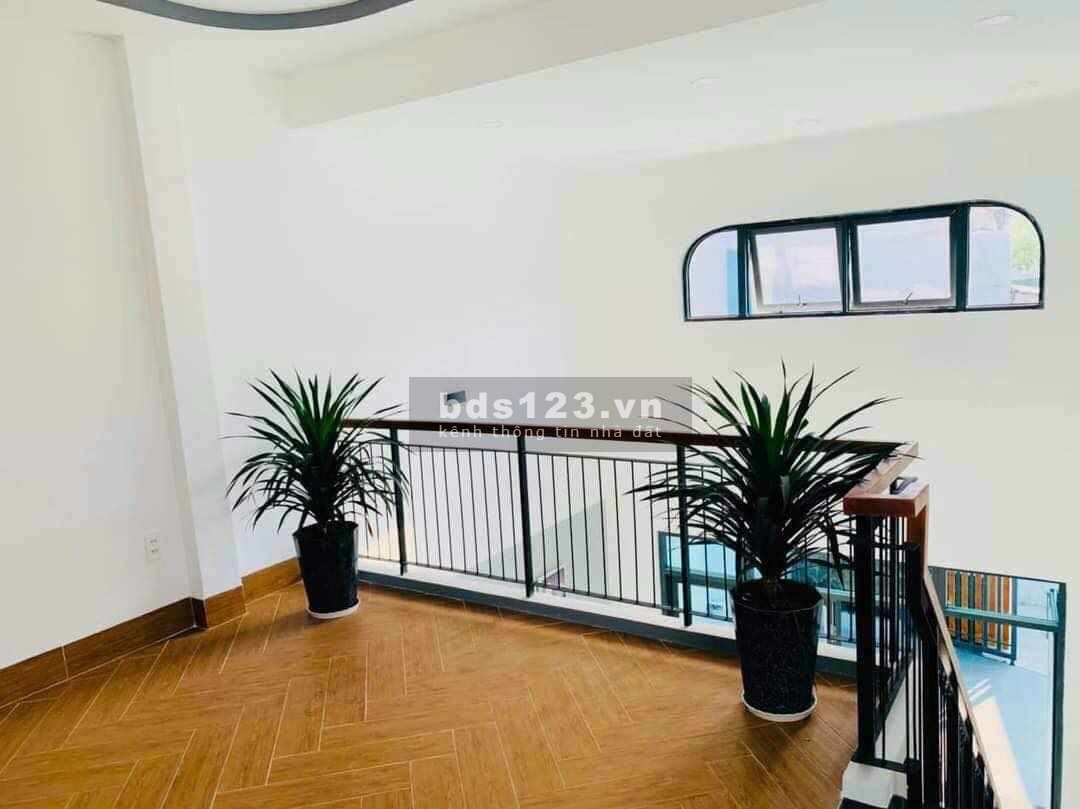 Chính chủ cần bán nhanh nhà 2 mặt tiền trung tâm Nha Trang