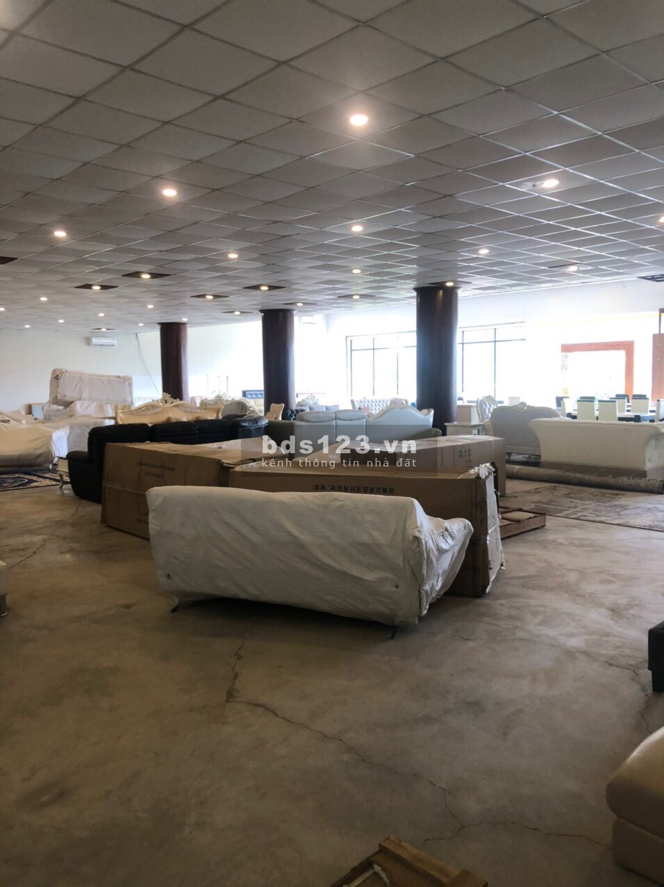 Cho thuê mặt bằng kho xưởng 1000m2 mặt tiền Nguyễn Xiển, phường Long Bình, Quận 9, TPHCM
