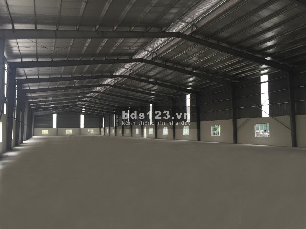 Cho thuê 2300m2 CCN Yên Mỹ, giá 2,5usd/m2 PCCC tiêu chuẩn, SX mọi nghề