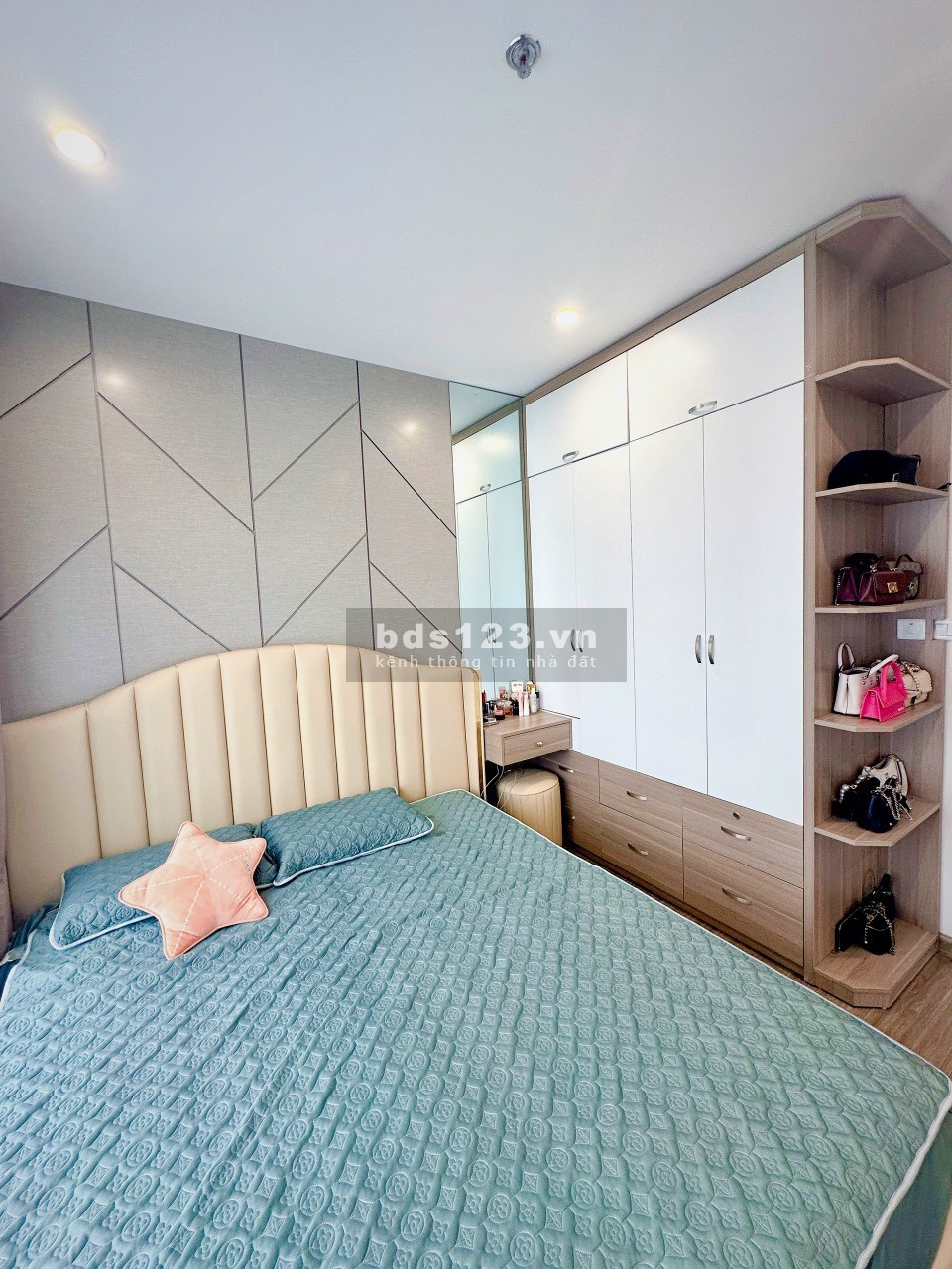 Ko còn căn rẻ hơn- Căn 2PN+1, DT 64m² Thiết kế thành 3PN- Đầy đủ nội thất- Giá 3,95tỷ bao phí ở ngay