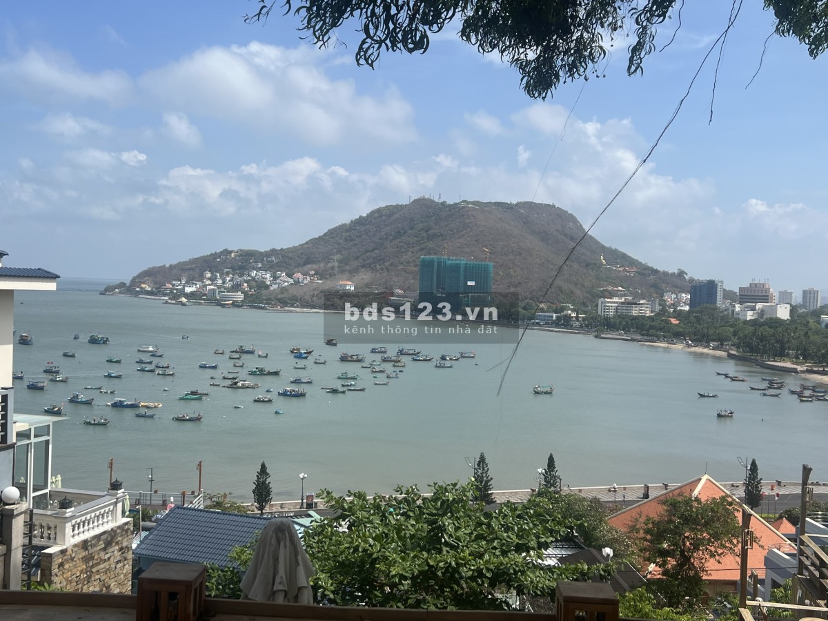 Bán gấp lô đất 2 mặt tiền Hải Đăng view biển giá 52TR/M2, LH: 0888880138 Phúc Nguyên