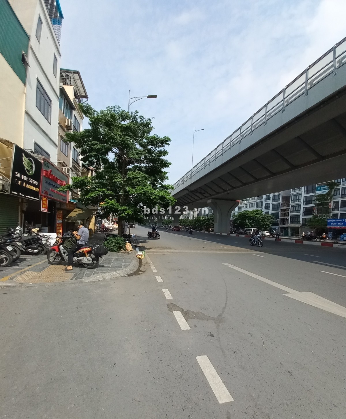 Bán Nhà Mặt Phố Minh Khai Hà Nội - Lô Góc 168m2 Phát Lộc Phát Tài Sổ Đẹp CC Công Chứng Trong Ngày