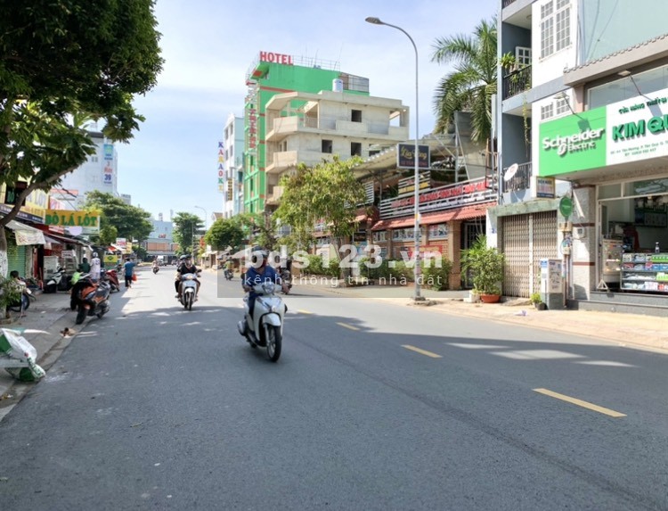 Bán nhà Góc 2MT Tân Hương, phường Tân quý, quận Tân Phú.DT 166m2 chỉ 26.5 tỷ