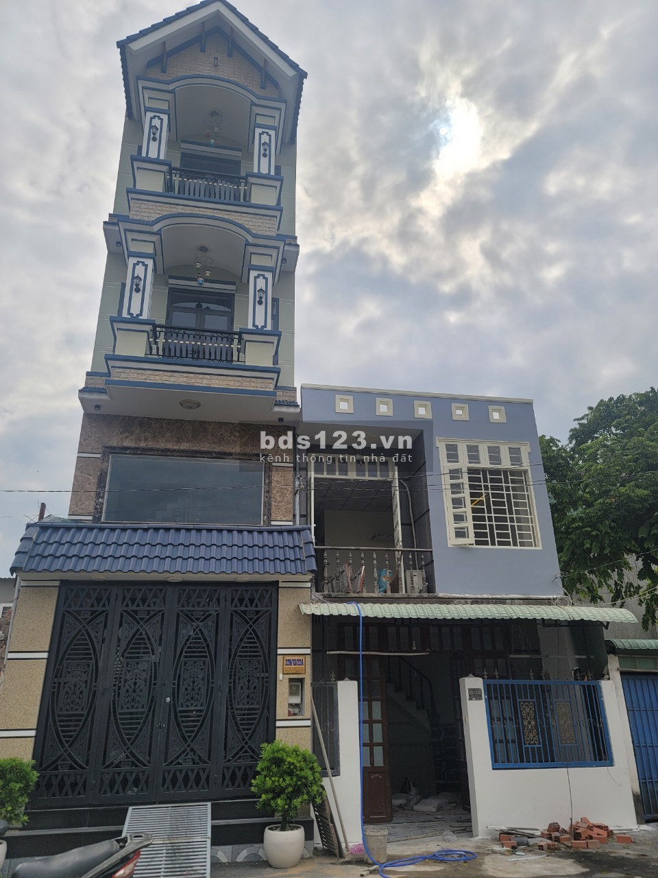 Ngộp quá rồi Cần bán gấp lô đất ngay Làng Đại Học.