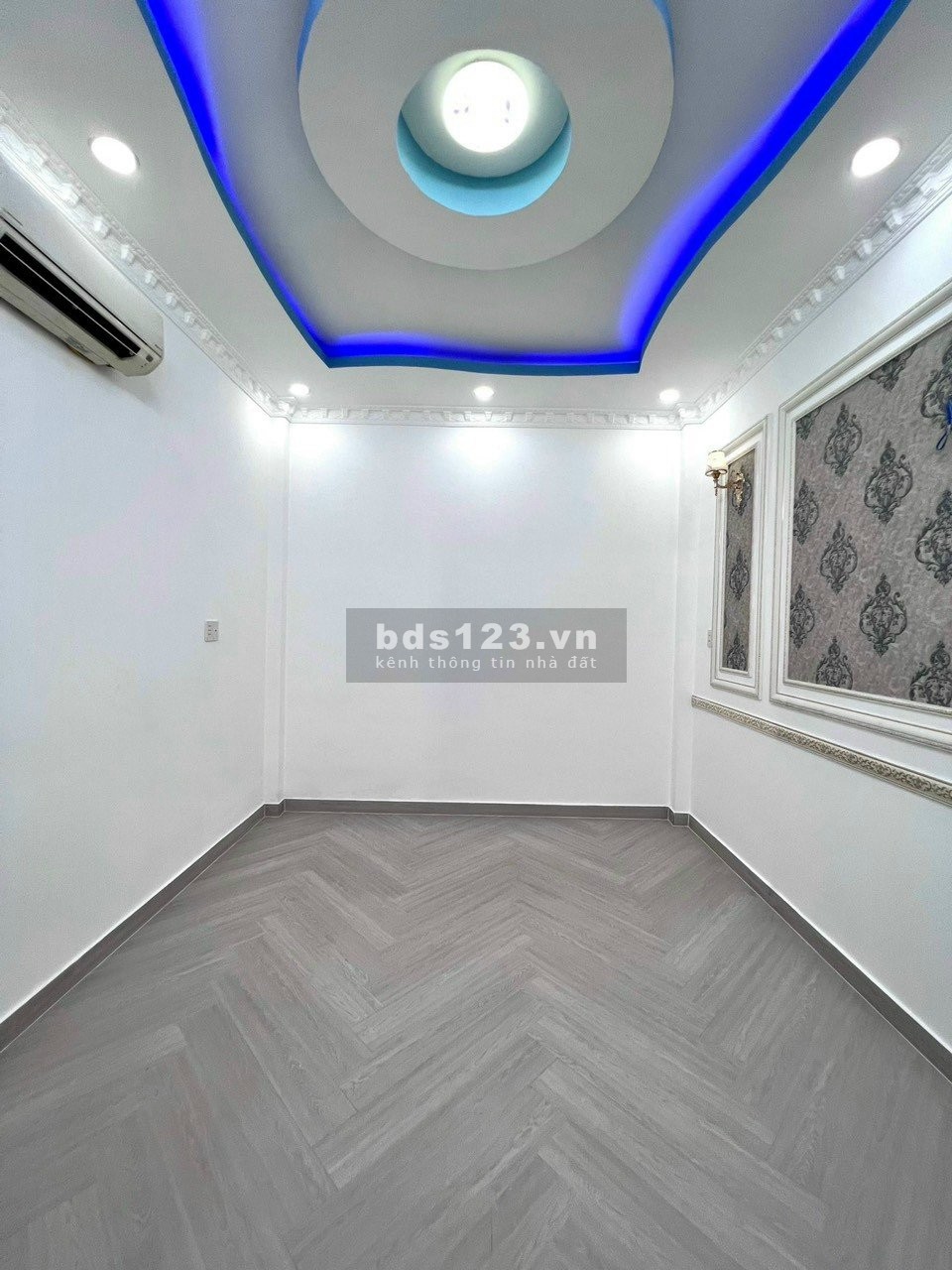 Chính chủ bán nhà xây mới nhỉnh 3 tỷ Cách Huỳnh Tấn Phát 50M