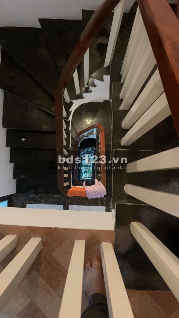 Bán nhà siêu hot - Mặt phố như hình - S = 45M2 – Gía chỉ 5.6 tỷ