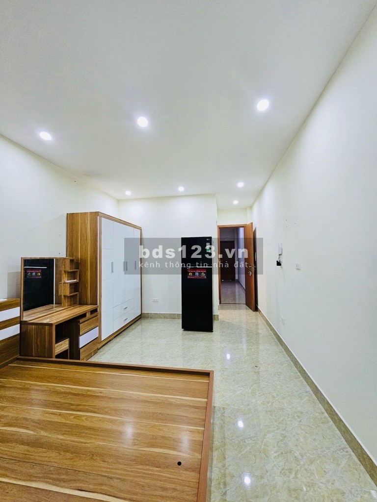 Cần Tiền Bán Gấp Nhà 7 Tầng Mới Thang Máy Phố Lĩnh Nam, DT 86m, 19 Phòng Hiệu Xuất, Chào 12.9 Tỷ