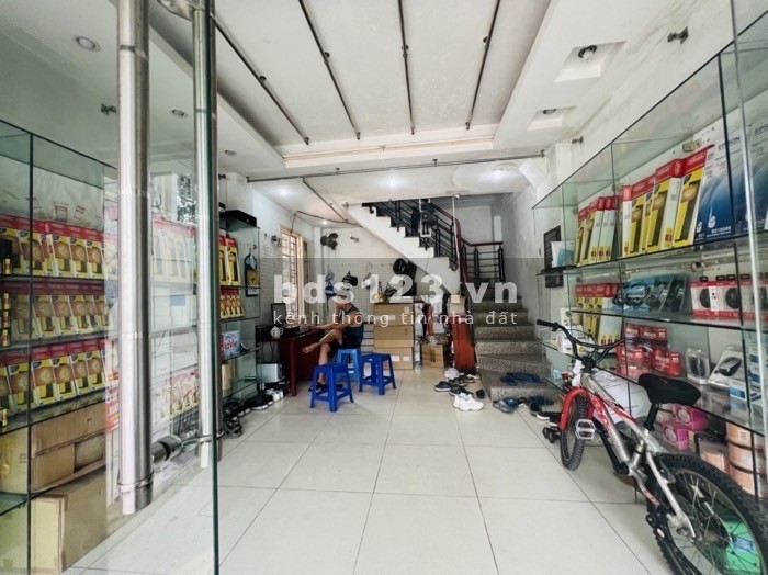 Bán nhà Trần Khát Chân - Lô góc 6 tầng – Gía 16,5 tỷ