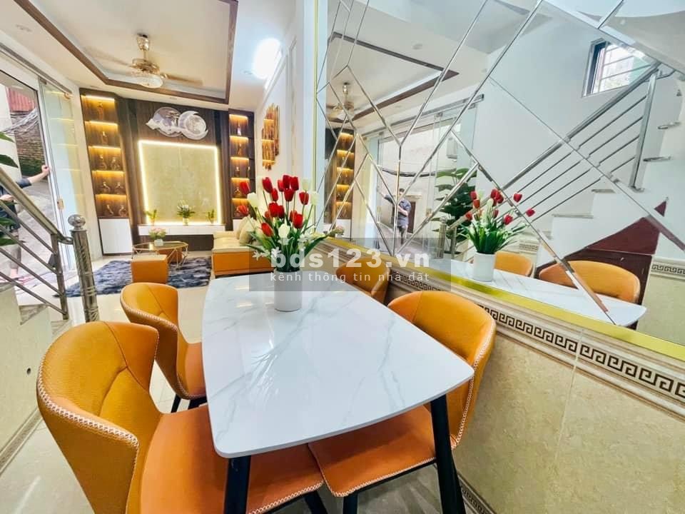 Bán nhà 3T X 30M2 - Tại Yên Hòa, Cầu Giấy - Giá 4.5 tỷ