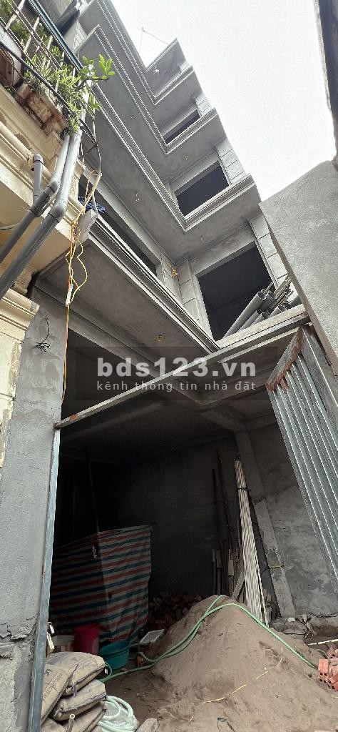 Cần Tiền Bán Gấp Nhà 7 Tầng Mới Thang Máy Phố Lĩnh Nam, DT 86m, 19 Phòng Hiệu Xuất, Chào 12.9 Tỷ