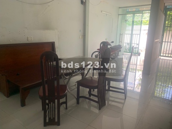 Bán nhà 2 tầng lầu 68 m2 (4.5mx16m) Trường Thọ, Thủ Đức. Giá 4.5 tỷ.