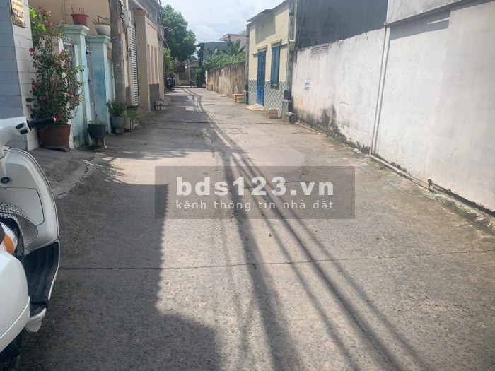 Bán nhà 2 tầng lầu 68 m2 (4.5mx16m) Trường Thọ, Thủ Đức. Giá 4.5 tỷ.