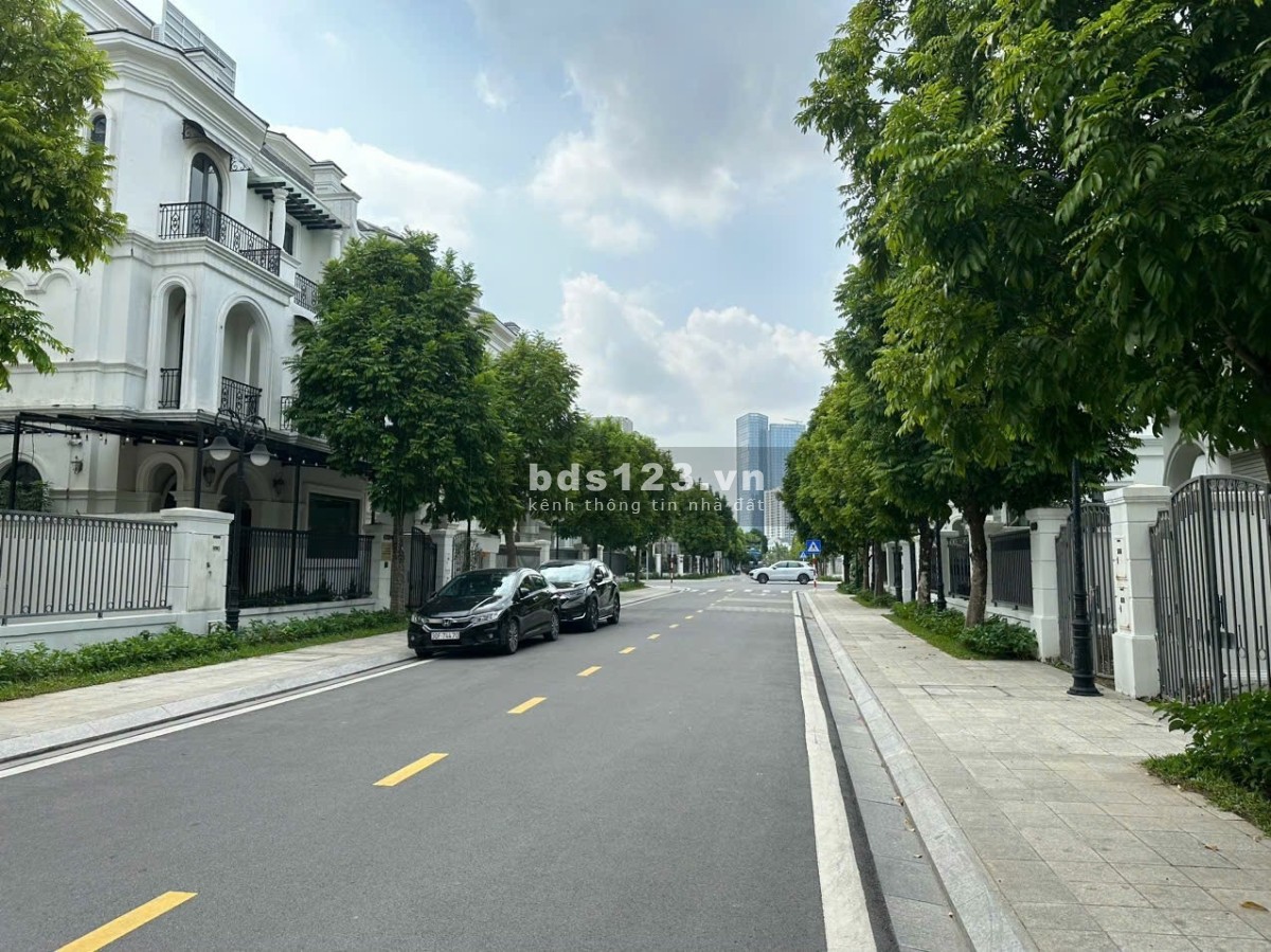 Biệt thự song lập Ngọc Trai lớn 150m2 gần sông giá 3x tỷ Vin Gia Lâm (0985941715)