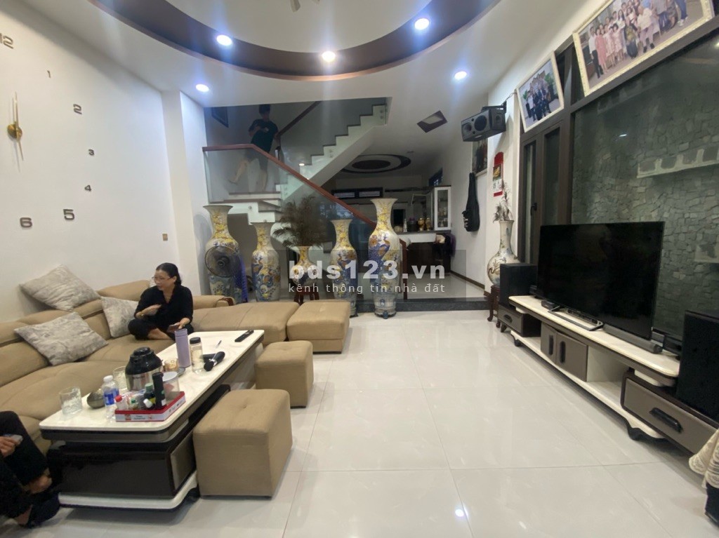 Chính chủ gửi bán gấp nhà 4 tầng MT đường Mỹ An gẫn Ngũ Hành Sơn ra Hồ Xuân Hương, biển Mỹ Khê