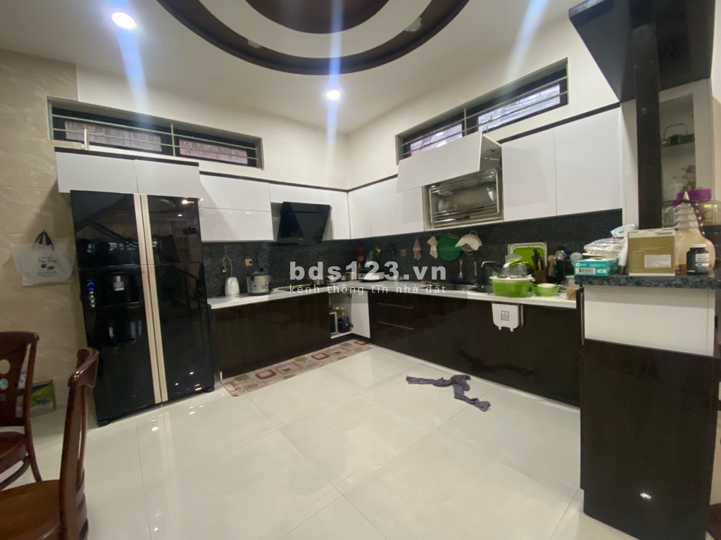 Chính chủ gửi bán gấp nhà 4 tầng MT đường Mỹ An gẫn Ngũ Hành Sơn ra Hồ Xuân Hương, biển Mỹ Khê