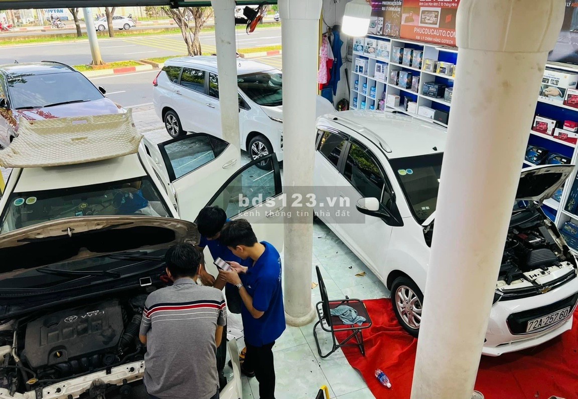 MT 1980 Võ Văn Kiệt Q. Bình Tân 8x11m, 1 lầu, showroom oto, giá 25tr