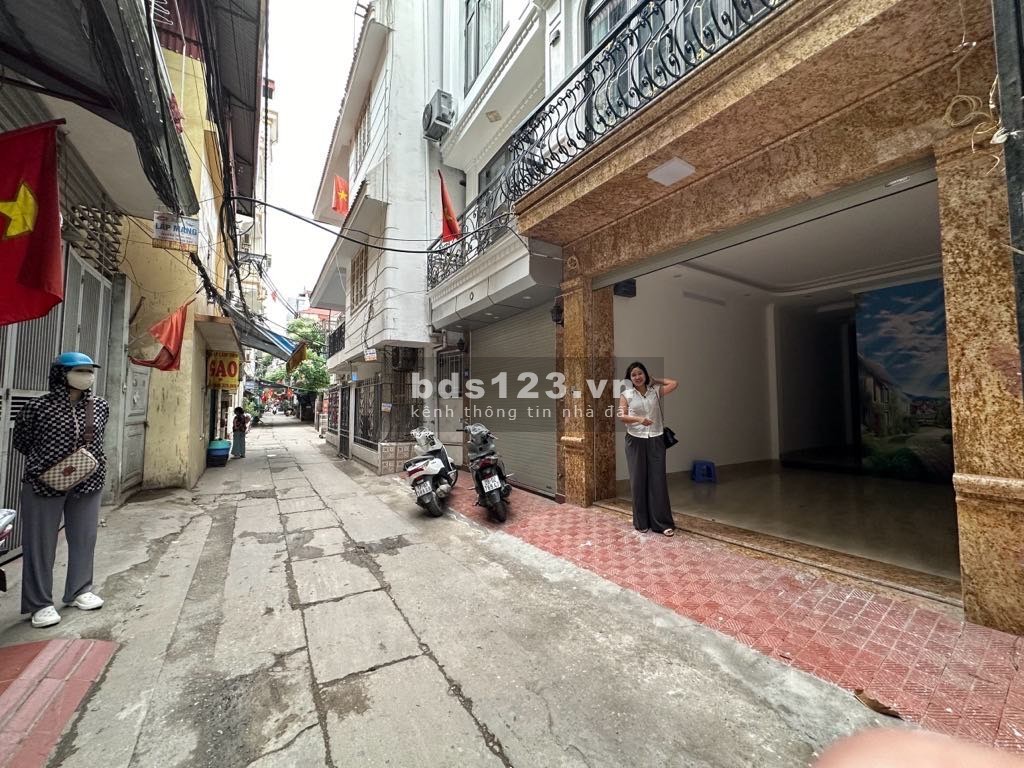 Nhà đẹp phân lô trung tâm quận Hoàng Mai – Thang máy gara ô tô – Kinh doanh