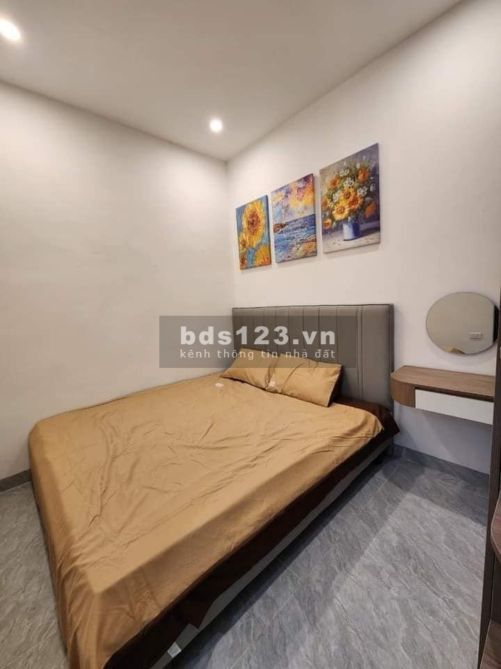 Bán Căn Hộ Gần Đường Chùa Bộc, Đống Đa 45m, tầng 1, giá 2.98 tỷ.