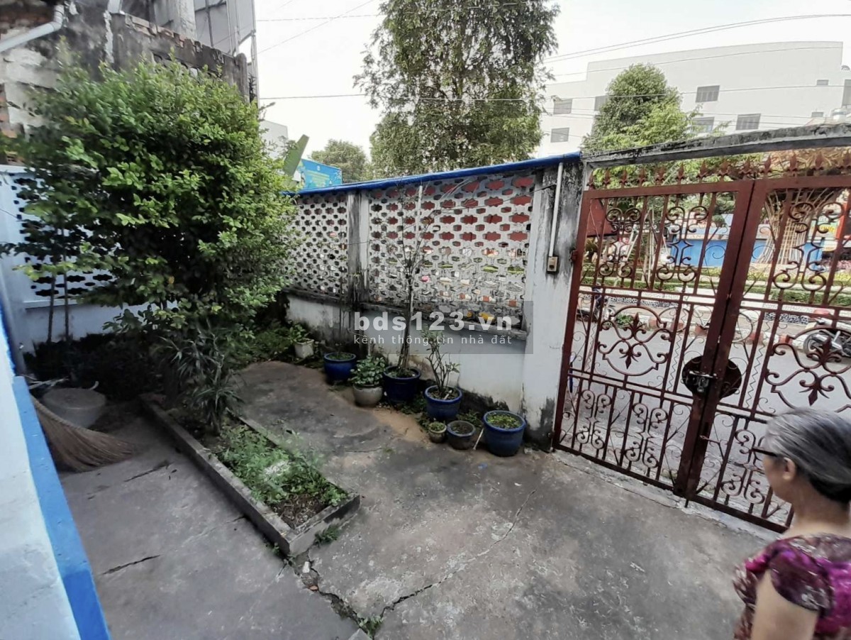 Biệt thự cổ 300m2 cho thuê, vị trí kinh doanh đắc địa 60tr