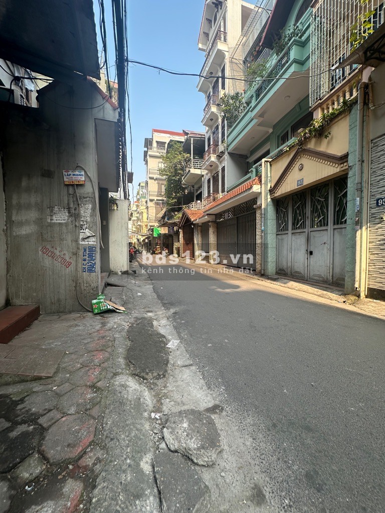 Bán tòa nahf dịch vụ 7 tầng mới đẹp thang máy, full nội thất Phố Bạch Mai, DT 70m, chào 11.4 Tỷ