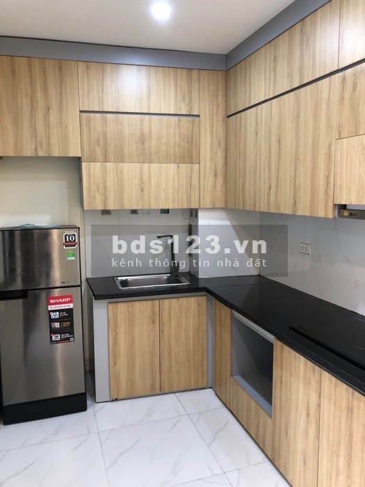 Chị tôi bán gấp tòa nhà 6 tầng, thang máy, hiệu xuất cao Phố Dương Văn Bé, DT115m, chào 18.5 tỷ.