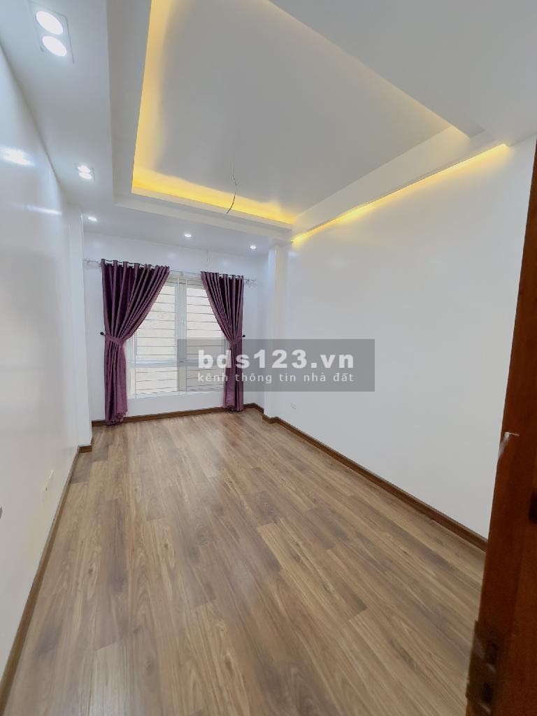Cần bán nhà mặt phố Thanh Bình, Hà Đông diện tích 30m