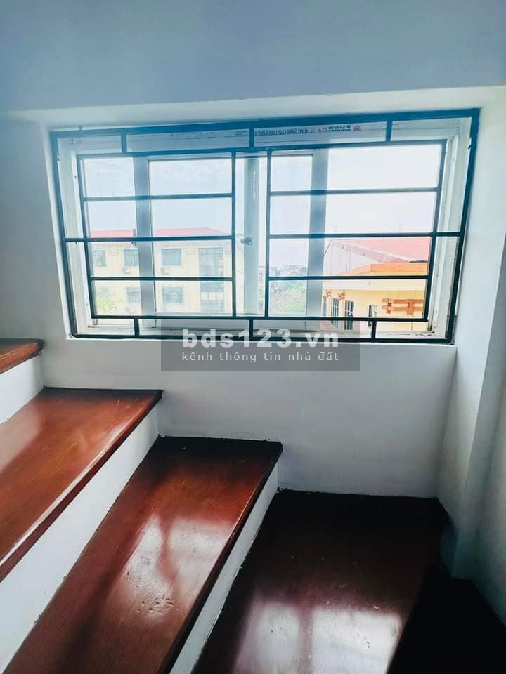 Bán Nhà Phố Đại La, Hai Bà Trưng 30m, 5 tầng, mt 4.1m, giá 4.95 tỷ.