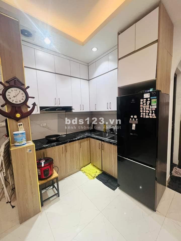 Bán Căn Chung Cư Đền Lừ, Hoàng Mai 54, giá 2.75 tỷ.